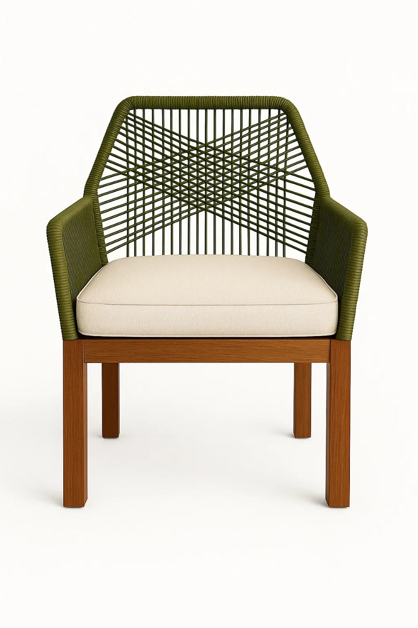 Silla de exterior Trama Hexagonal con estructura de madera, respaldo tejido negro con patrón geométrico y asiento acolchado oscuro, ideal para comedor o terraza