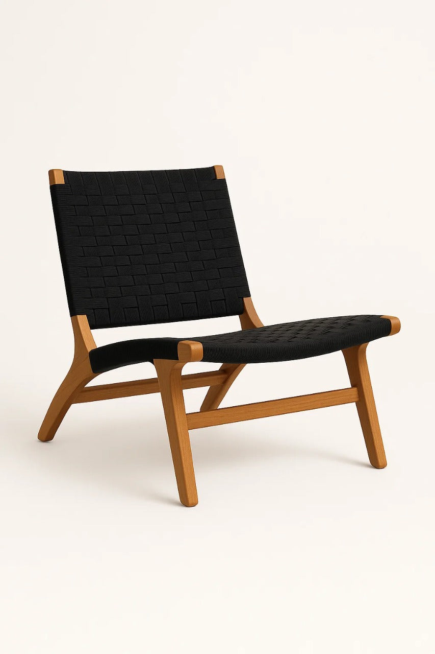 Silla lounge de terraza Alerón para exterior con estructura de madera y tejido verde, diseño bajo ideal para espacios al aire libre