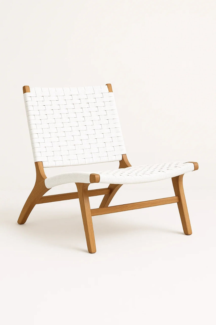 Silla lounge de terraza Alerón para exterior con estructura de madera y tejido verde, diseño bajo ideal para espacios al aire libre